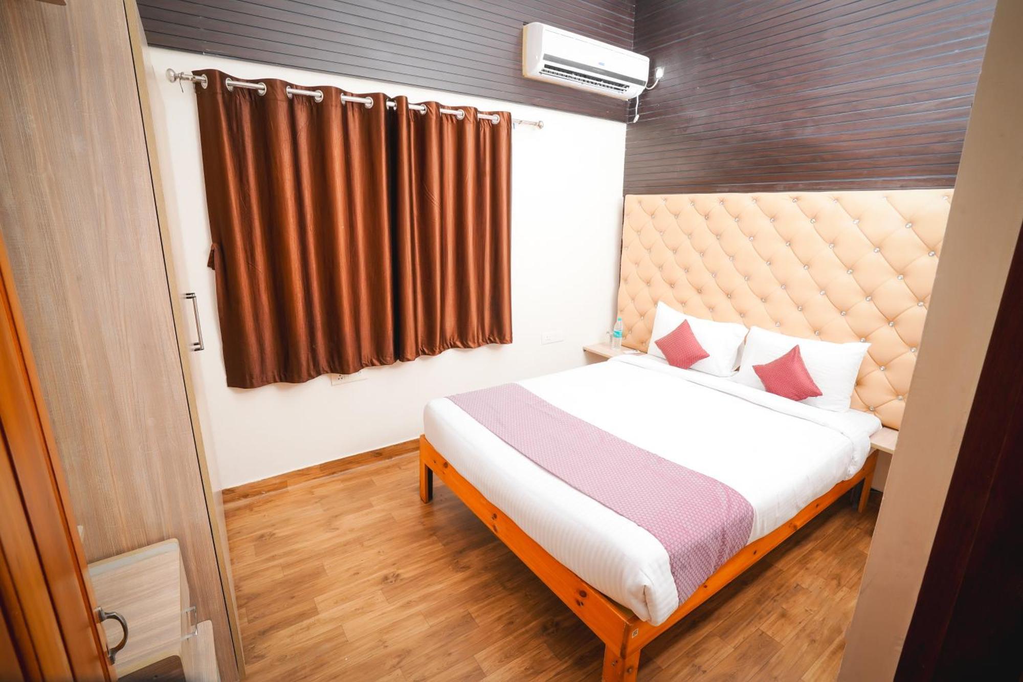 Hotel Auro Wellness Castle Puducherry Exterior foto