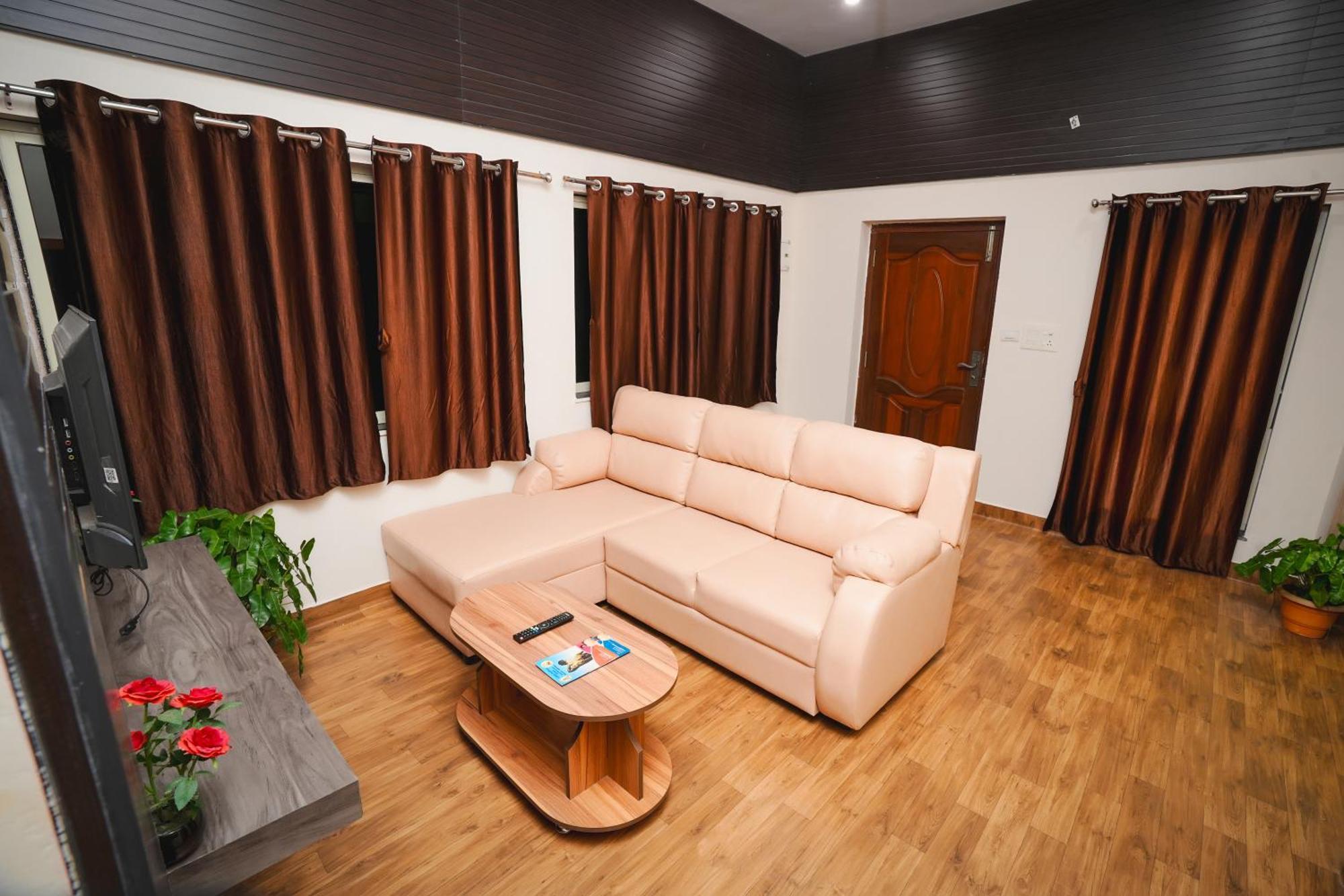 Hotel Auro Wellness Castle Puducherry Exterior foto