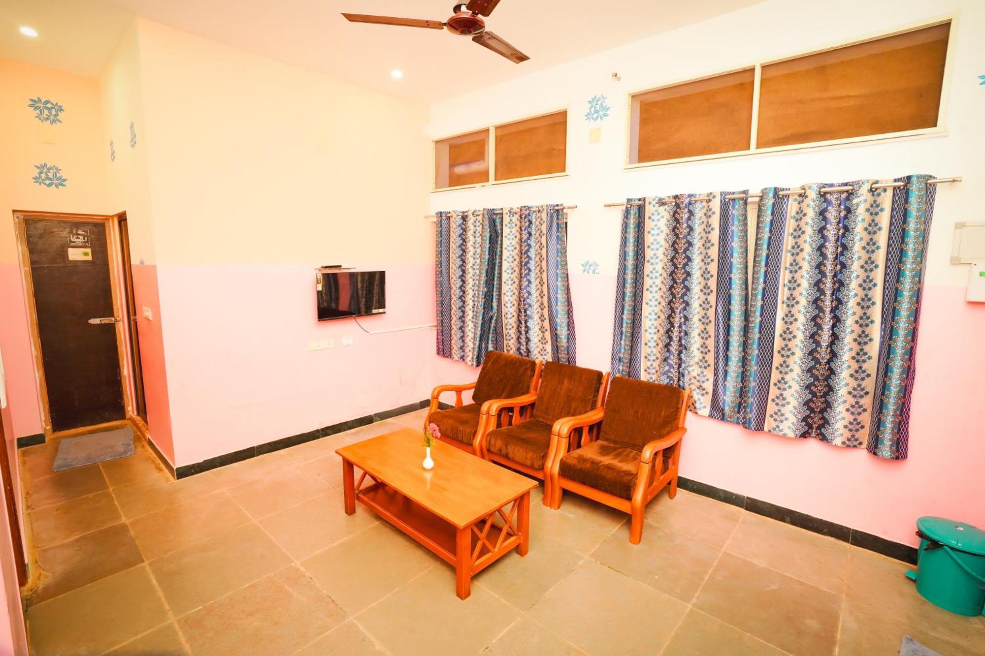 Hotel Auro Wellness Castle Puducherry Exterior foto